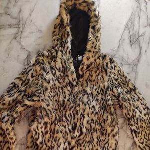 Leopard print hooded faux fur jacket H&M Divided